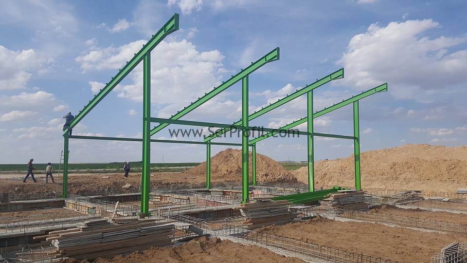 Hazır Branda ÇELİK İskeletli Makaslı Yalıtımlı Ahır Besi Çadırı Kurulum Fiyatları